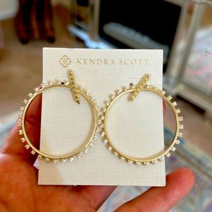 KENDRA SCOTT • Charlie Grace Silver Hoop Earrings*